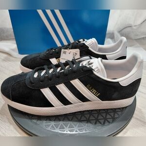 NEW Adidas Mens Gazelle Black Suede & White Leather Stripes SIZE 8.5 M 9.5 W
